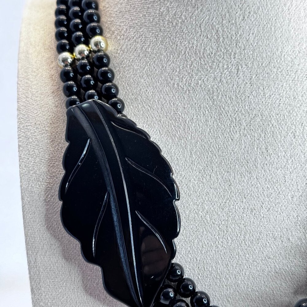 Vintage Double Strand Lucite Necklace - Picture 2 of 6